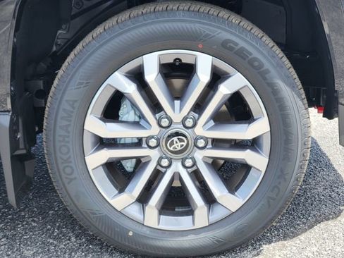 New 2026 Toyota 4Runner Limited AWD/4WD image 8