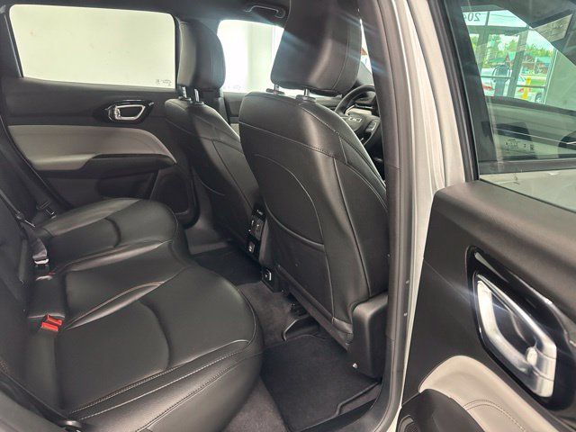 Used 2024 Jeep Compass Limited AWD/4WD image 27