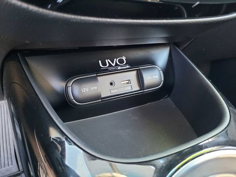 Used 2016 Kia Soul ! FWD image 15