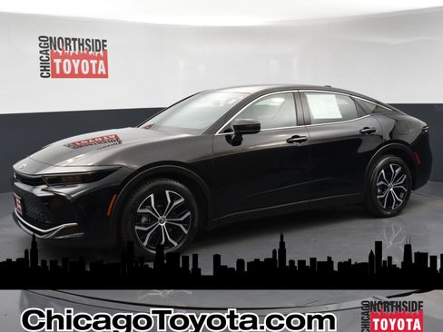 Used 2024 Toyota Crown Limited image 1