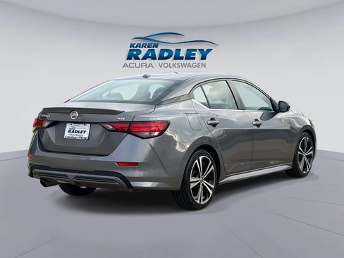 Used 2020 Nissan Sentra SR image 2