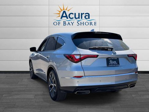 Used 2023 Acura MDX SH-AWD w/ Technology Package image 5