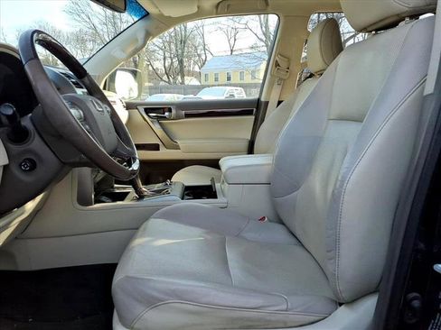 Used 2019 Lexus GX 460 image 19