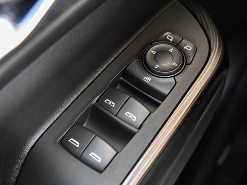 Used 2023 GMC Acadia SLT image 34