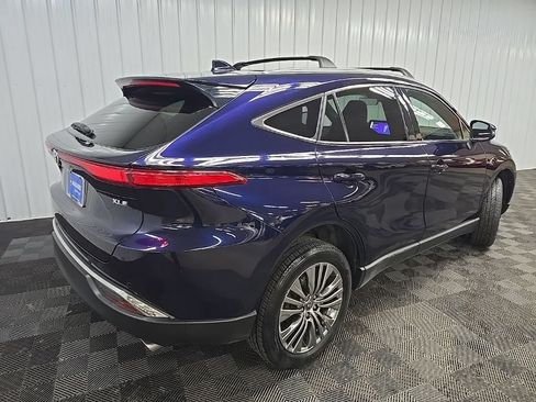 Used 2023 Toyota Venza XLE AWD/4WD image 10