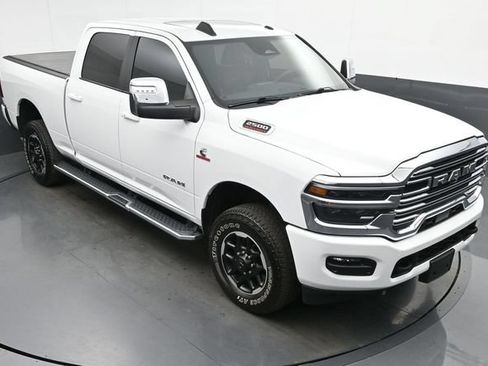 Used 2025 RAM 2500 Laramie AWD/4WD image 47
