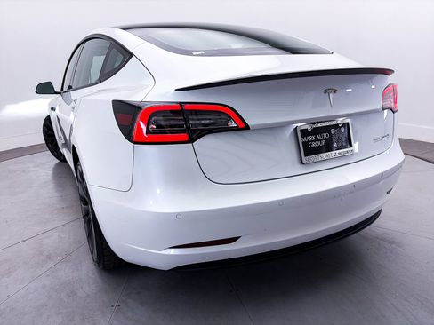 Used 2021 Tesla Model 3 Performance AWD/4WD image 3