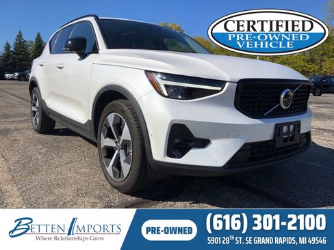 Used 2023 Volvo XC40 B5 Plus w/ Driver Assist Package image 1