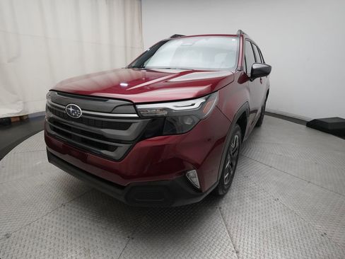 Used 2025 Subaru Forester Premium AWD/4WD image 12