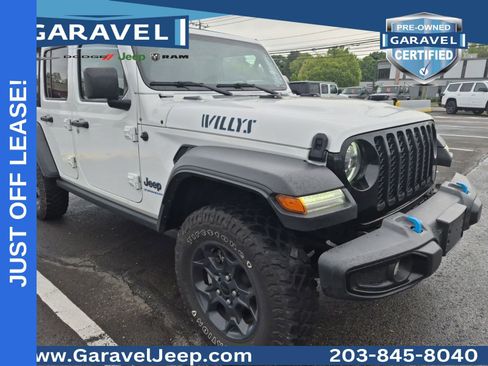 Used 2023 Jeep Wrangler Unlimited w/ Cold Weather Group AWD/4WD image 1