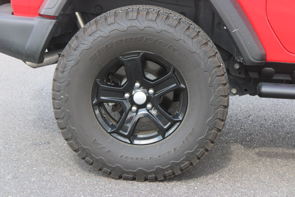 Used 2022 Jeep Wrangler Sport AWD/4WD image 12