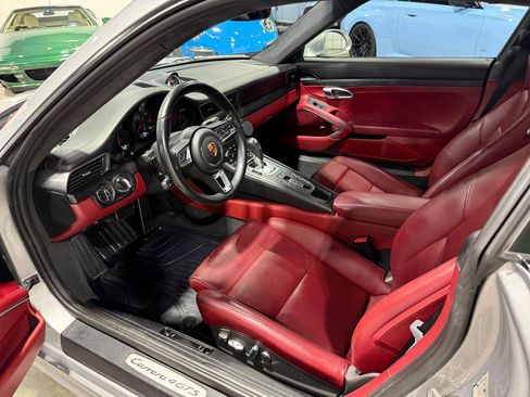 Used 2019 Porsche 911 Carrera 4 GTS AWD/4WD image 34