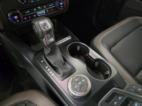 New 2025 Ford Bronco Outer Banks AWD/4WD image 36