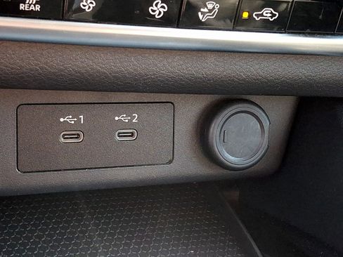 Used 2024 Nissan Rogue SV FWD image 23
