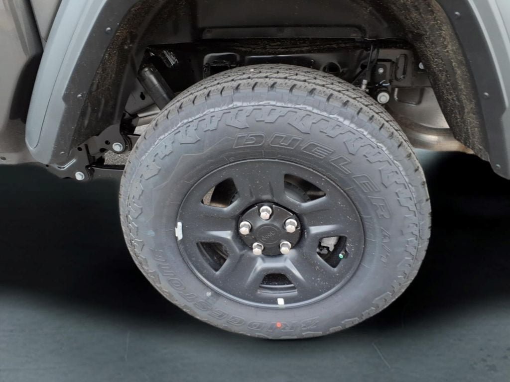 New 2026 Jeep Gladiator Sport AWD/4WD image 10