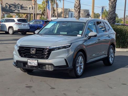 Certified 2025 Honda CR-V EX image 3