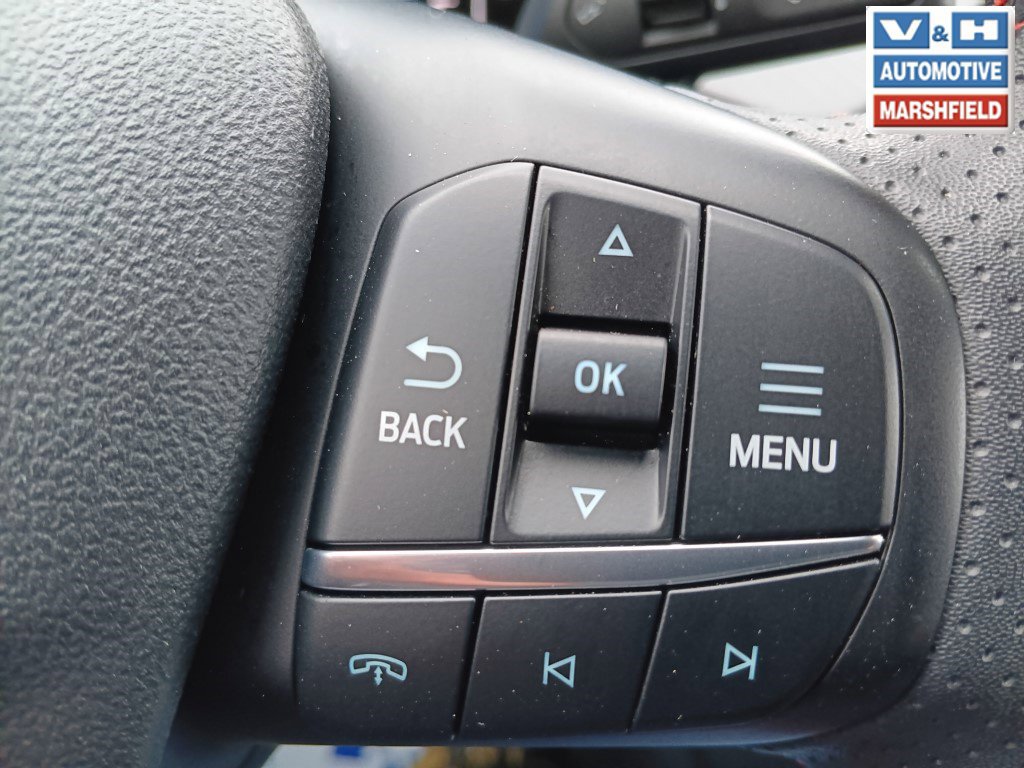 Used 2024 Ford Escape ST-Line AWD/4WD image 7