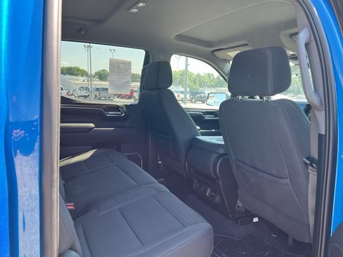 Used 2022 Chevrolet Silverado 1500 LT AWD/4WD image 11