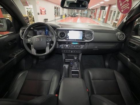 Certified 2023 Toyota Tacoma TRD Off-Road image 19