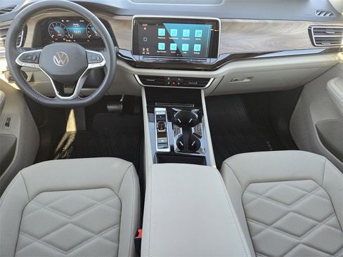 New 2026 Volkswagen Atlas SE image 21