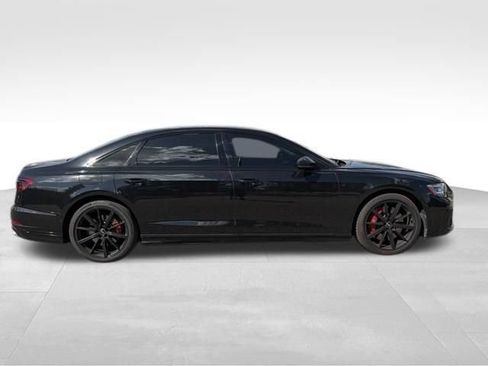 Used 2022 Audi S8 w/ S8 Comfort Plus Package AWD/4WD image 11