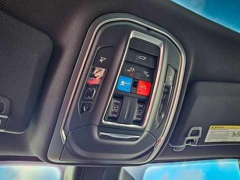 New 2025 Jeep Grand Cherokee Laredo X w/ Luxury Tech Group I image 30