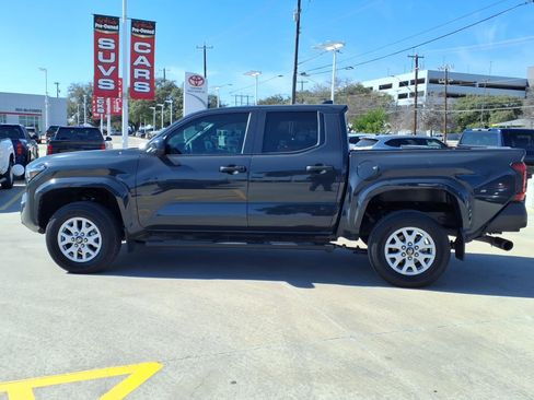 Used 2024 Toyota Tacoma SR image 3