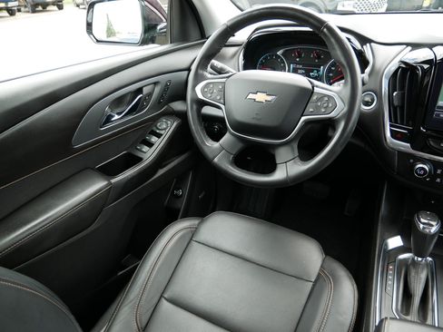 Used 2018 Chevrolet Traverse Premier AWD/4WD image 9