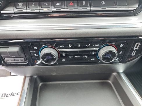 Used 2024 Chevrolet Silverado 3500 High Country image 41