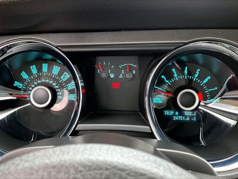 Used 2013 Ford Mustang GT image 25