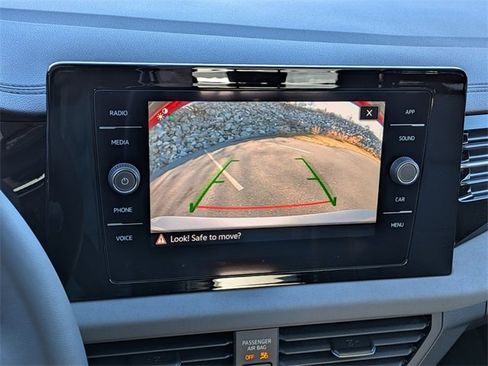 New 2026 Volkswagen Jetta SE image 18