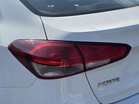 Used 2017 Kia Forte LX FWD image 10