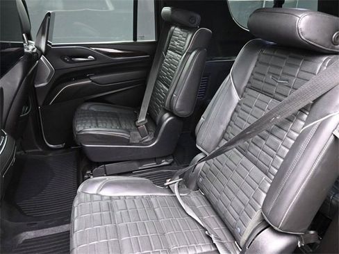 Used 2021 Cadillac Escalade ESV Premium Luxury Platinum image 18
