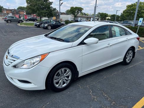 Used 2011 Hyundai Sonata GLS FWD image 6