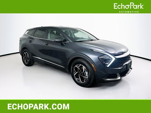 Used 2024 Kia Sportage LX image 1