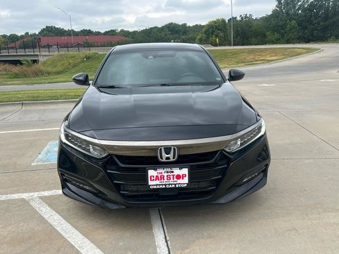 Used 2019 Honda Accord Sport image 3