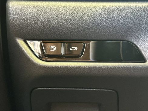 Used 2025 Lexus NX 250 FWD w/ Accessory Package (Z2) image 31