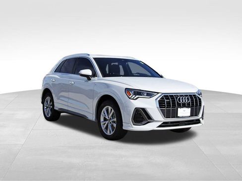 Used 2023 Audi Q3 2.0T Premium image 1
