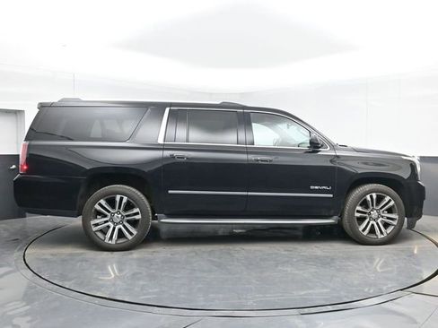 Used 2017 GMC Yukon XL Denali w/ Open Road Package AWD/4WD image 11