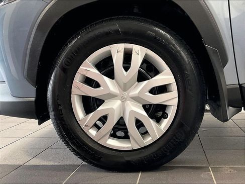 Used 2025 Toyota Corolla Cross L AWD/4WD image 7