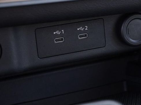 Used 2025 Nissan Rogue SV AWD/4WD image 19