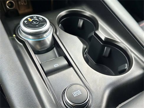 Used 2025 Ford Explorer ST-Line w/ ST-Line Street Pack image 17