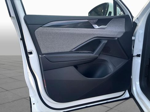 New 2026 Volkswagen Tiguan S FWD image 10