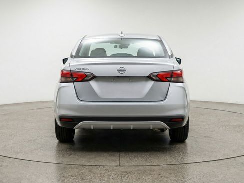 Used 2025 Nissan Versa SV FWD image 7