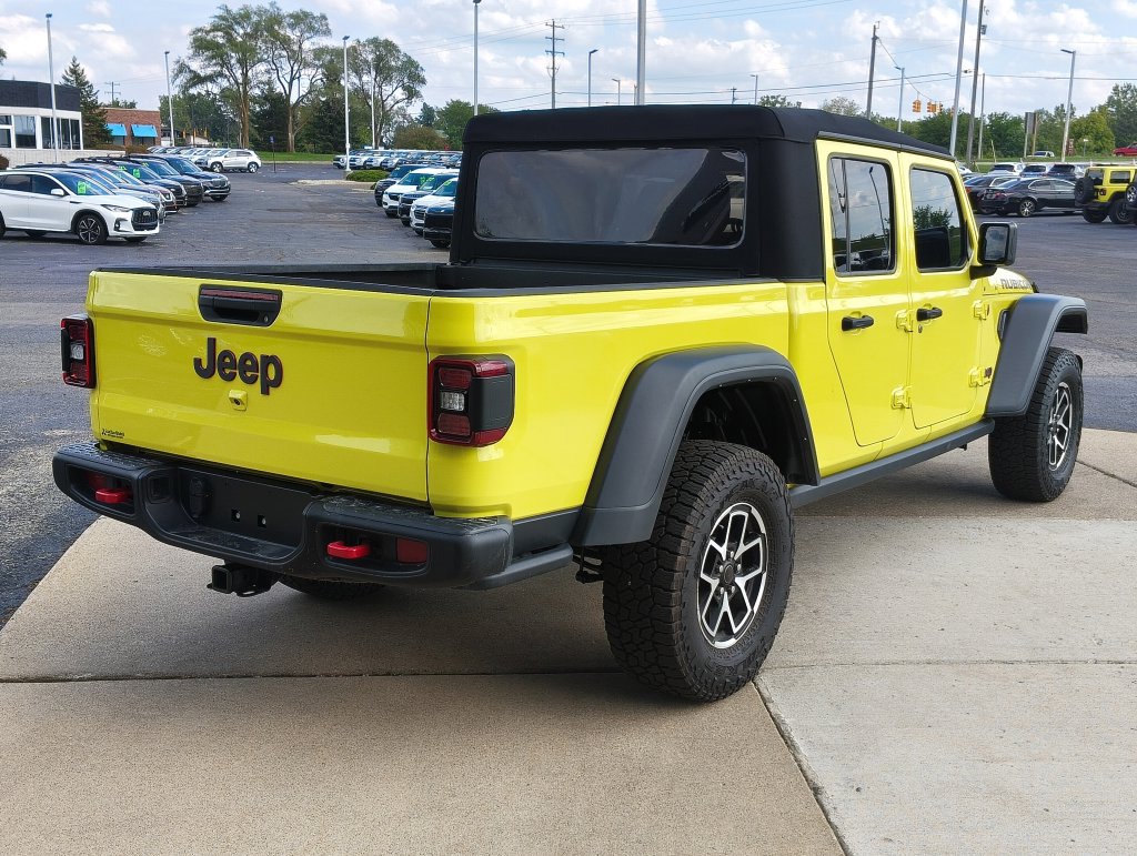 Used 2024 Jeep Gladiator Rubicon w/ Technology Group AWD/4WD image 28