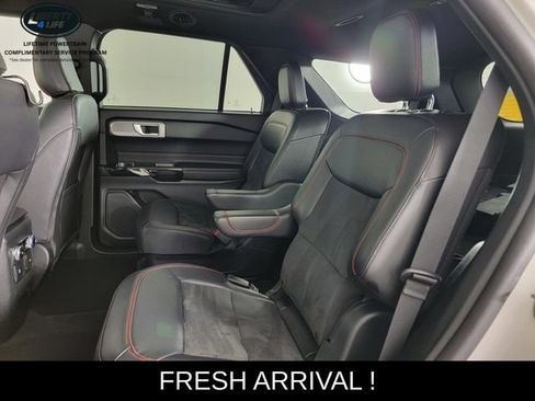 Used 2024 Ford Explorer ST-Line w/ Class IV Trailer Tow Package AWD/4WD image 15