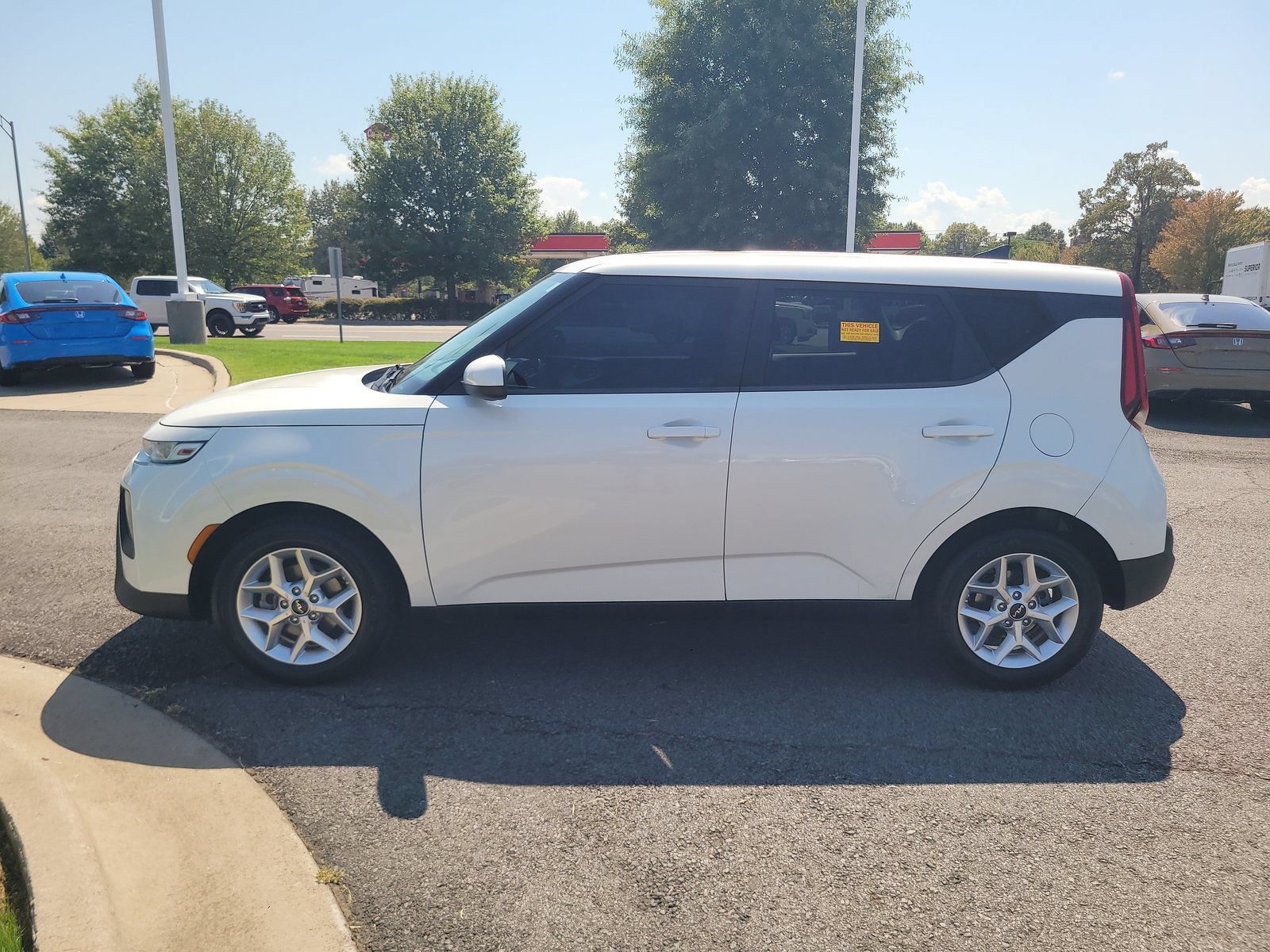 Used 2022 Kia Soul LX w/ Technology Package FWD image 6