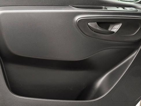 Used 2022 Mercedes-Benz Sprinter 2500 image 14