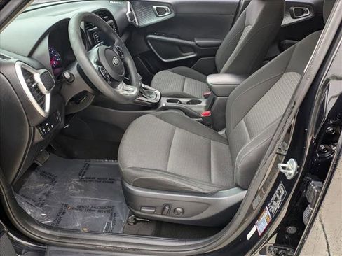 Used 2021 Kia Soul S image 13