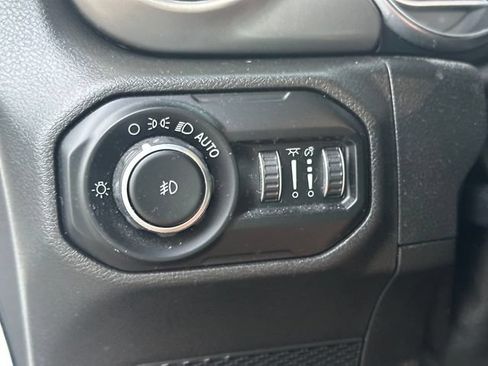 Used 2019 Jeep Wrangler Unlimited Rubicon AWD/4WD image 36